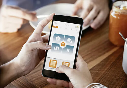 Application mobile pour piloter une maison connectée
