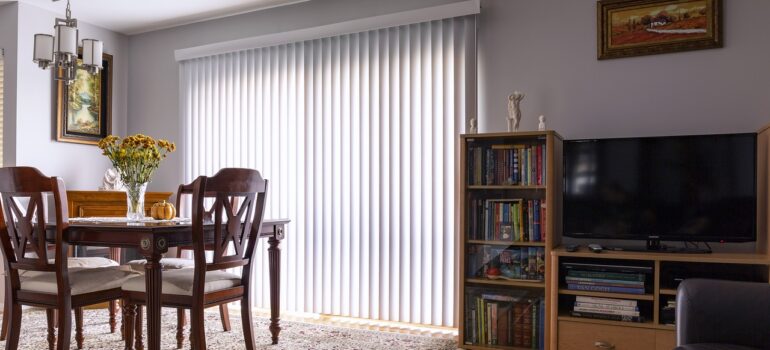 Comment choisir le store intérieur qui sublimera votre décoration